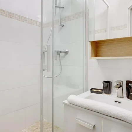 Tbs 98 - Superb Terrace In 15 *