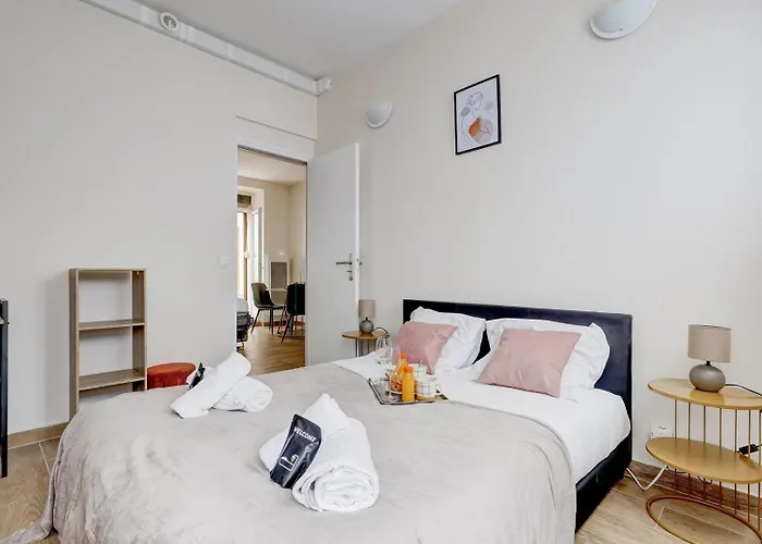 Tbs 98 - Superb Terrace In 15 Apartment